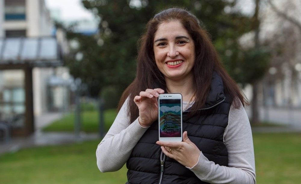 Esperanza Bausela, profesora en la UPNA, desarrolla una app para mejorar las competencias cognitivas