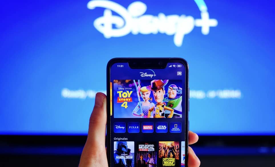 Disney+ lanza su nuevo nivel de suscripción con publicidad