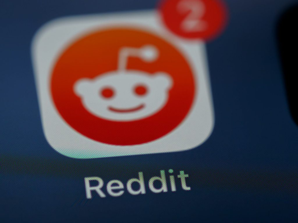 Reddit presenta anuncios de generación de leads con integración de Zapier