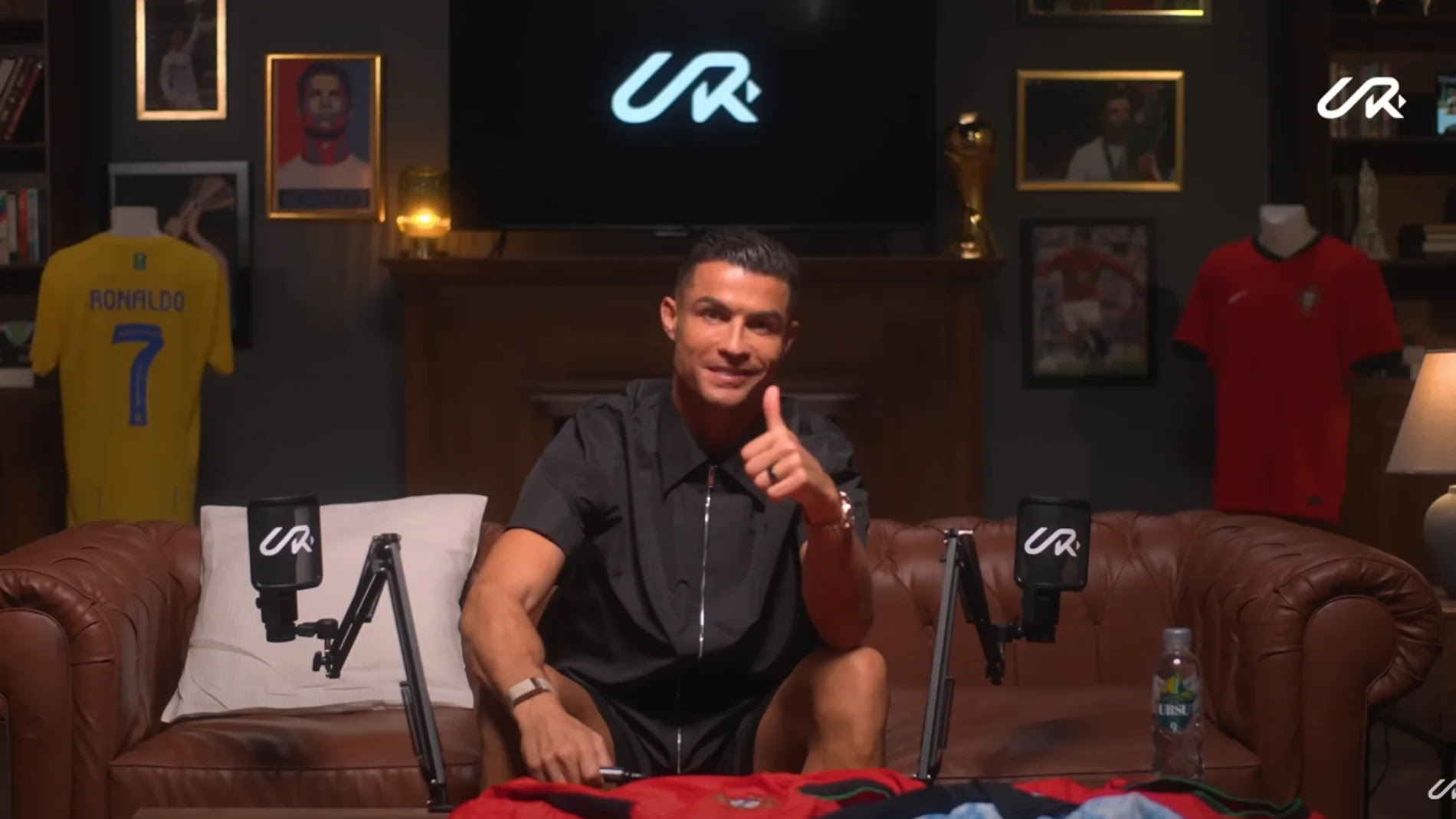 Cristiano Ronaldo ha lanzado su canal oficial de YouTube, UR · Cristiano