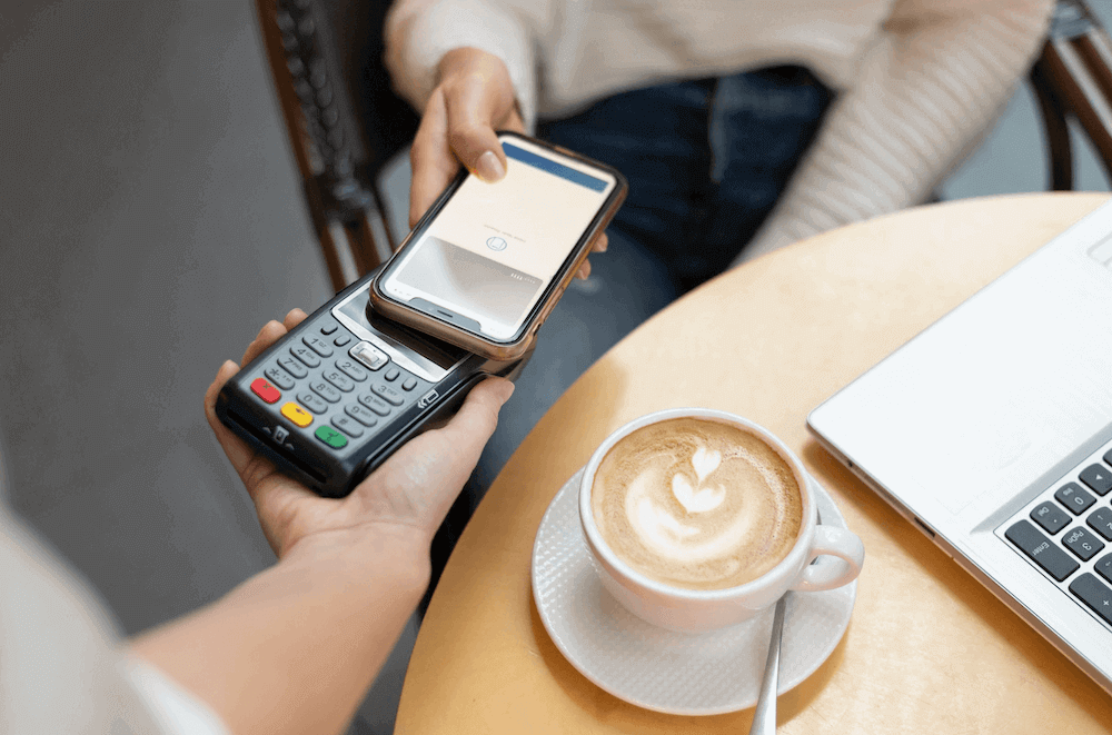 Lyra impulsa los pagos digitales en Perú con Apple Pay